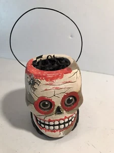 Bethany Lowe Halloween Greg Guedel Esqueleto Taza/Ornamento Retirado 4.25"H - Imagen 1 de 9