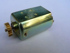 Motor Golden Carrera Exclusiv con piñón de 20 dientes nuevo - Imagen 1 de 1
