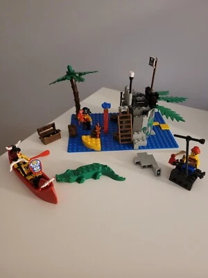 Lego 1788 Pirate’s Chest NO Instructions Used condition - Photo 1/4