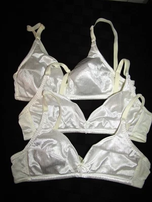 2 Vintage Bestform Underwire Free Bra 34B Silver saver 6845 - Image 1 of 4