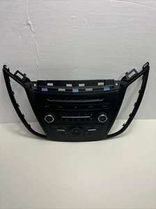 Panel de control de radio Ford Focus 2015-2017 OEM F1ET18K811KD - Imagen 1 de 10