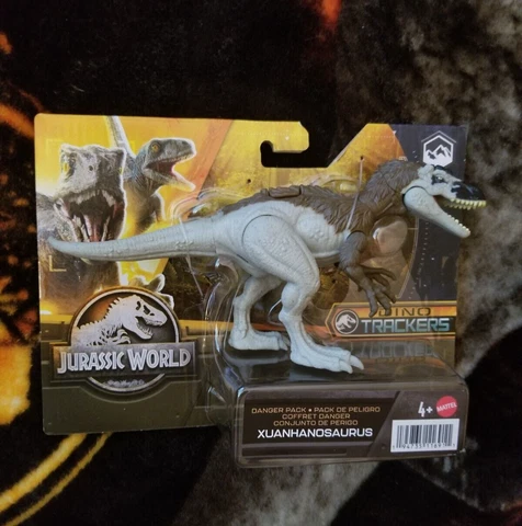Jurassic World Dino Trackers Xuanhanosaurus Cover