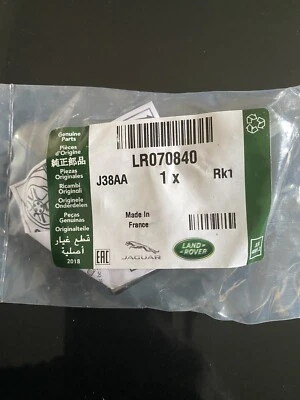 Genuine Range Rover Evoque / Velar TPMS Tyre Sensor LR070840 433Mhz - Image 1 of 2