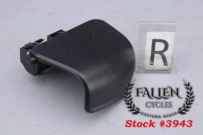 Harley Road Glide 2018 - guantera carenado interior, delantera derecha, negra con bisagra Foto 1 de 4