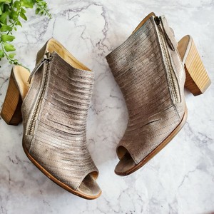 paul green vanna bootie
