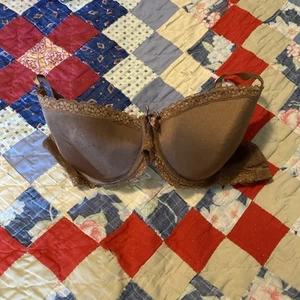 Sujetador H&M marrón con encaje acolchado sujetador con aros 36C, muy bonito. - Imagen 1 de 6