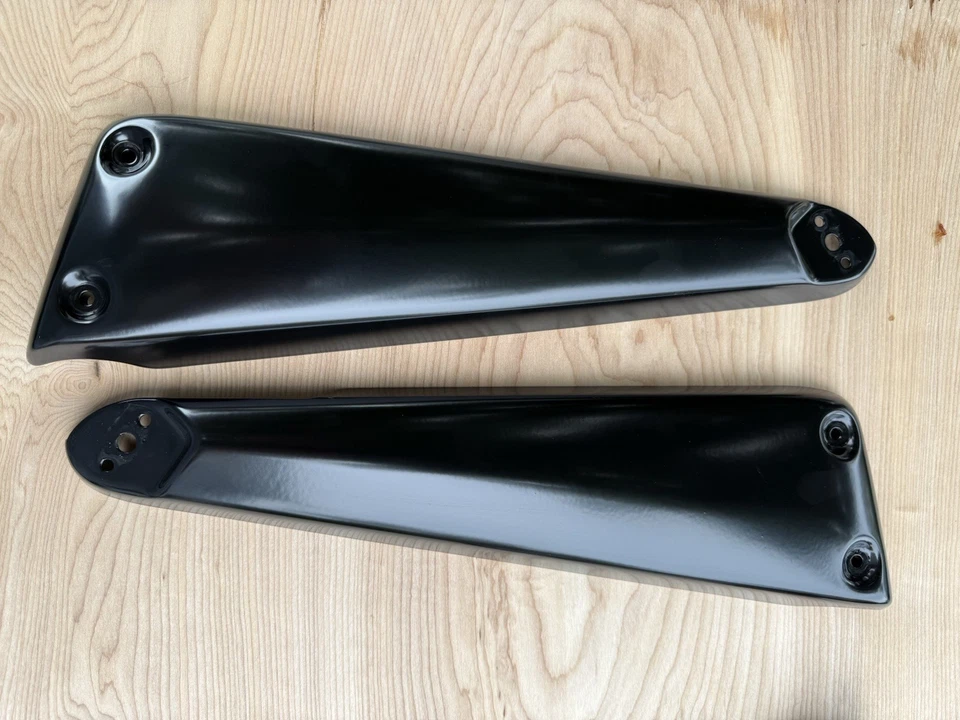 Pair Black Triumph Rocket III Roadster Covers, Outrigger RH LH T2081442 T2081443 - Image 1 of 1