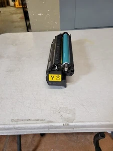HP W2132A Yellow OEM Toner/Cartridges - Picture 1 of 3