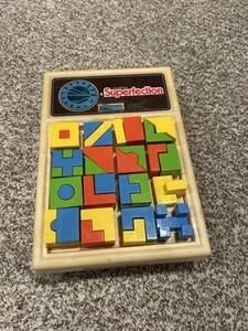 Vintage 1975 SUPERFECTION Game Puzzle Lakeside #8375 - Picture 1 of 3