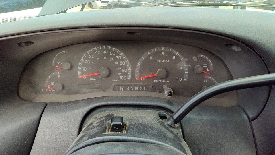1999 Ford F150 Speedometer Cluster Instrument Gauges Panel Oem Dash Xl3z10849ca - Image 1 of 1