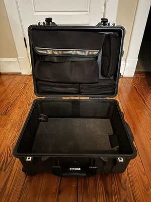 Pelican 1560 Hard Case w/ Lid Laptop Organizer & Base Foam - Image 1 of 4