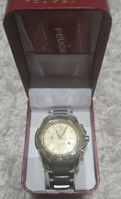 Reloj deportivo de cuarzo para hombre Peugeot con pulsera de metal #1044 nuevo como nuevo Foto 1 de 4