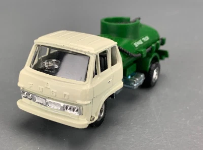 Литой бак для канализации грузовик Zechin No.27 1:70 D0720 LZ - Изображение 1 из 4