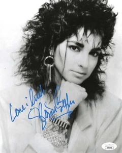 Foto firmada por Gloria Estefan de 8x10 con certificado de autenticidad JSA #AT63276 máquina de sonido Miami - Imagen 1 de 2