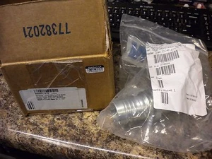 EATON 1S24FLB24 STEEL GLOBAL CRIMP HOSE FITTING SPLIT FLANGE 1-1/2" 90 ELBOW - Picture 1 of 3