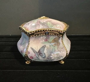Caja de música de porcelana "Flights of Fancy" Heirloom ~ Lena Liu's Enchanted Wings - Imagen 1 de 17