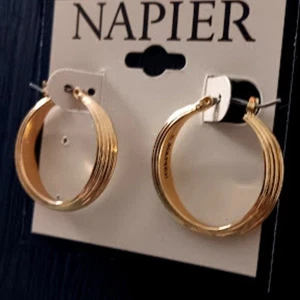 NAPIER Mod/Moderne Creolen Gold gerippte Struktur **NEU! - Bild 1 von 3