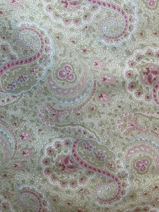 1 Yard Green & Pink Paisley “44” Wide 100% Cotton - Picture 1 of 1