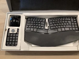 Microsoft Sculpt Ergonomic Desktop Tastatur und Maus Ziffernblock - Photo 1/4