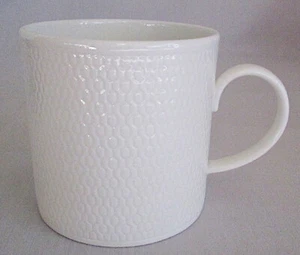 Wedgwood GIO White Mug 3.25 inches Tall - Picture 1 of 8