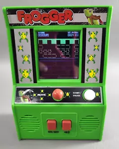 Frogger Mini Arcade grünes System #09550 - Konami digitale Unterhaltung - Bild 1 von 8
