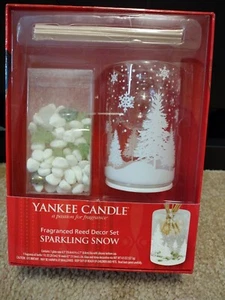 2010 Yankee Candle "Sparkling Snow" Fragranced Reed Decor Set  - Picture 1 of 12