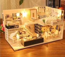 MERAVIGLIOSA Casa delle bambole in legno con tanti mobili e accessori