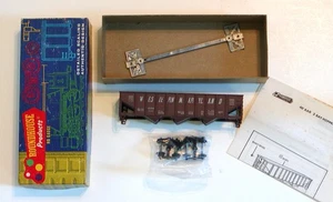 NIB VTG HO Roundhouse 40' AAR Outside Braced Triple Hopper Kit WESTERN MARYLAND - Picture 1 of 2