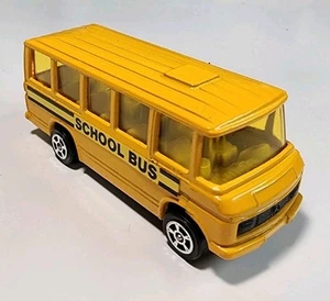 Vintage CORGI JUNIORS Yellow MERCEDES-BENZ HO Diecast/Plastic SCHOOL BUS - Picture 1 of 10