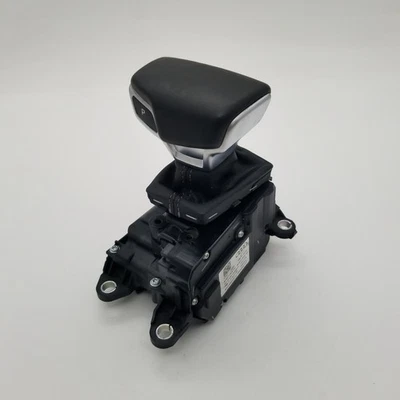 2018 - 2023 AUDI SQ5 3.0L AUTOMATIC TRANSMISSION GEAR SHIFT LEVER KNOB & BOOT - Image 1 of 4
