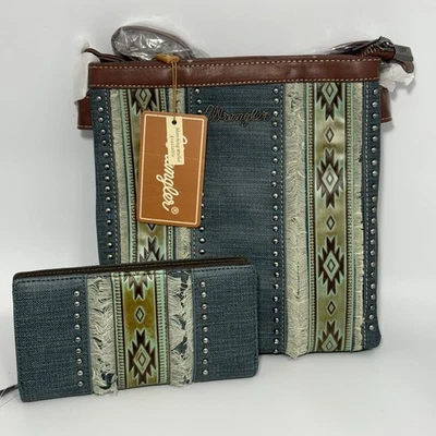 Bolso Bandolera WRANGLER Mujer Azul Azteca Denim Tachonado Boho Viaje y Cartera Nuevo con Etiquetas Foto 1 de 4