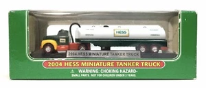 2004 HESS CAMION CISTERNA IN MINIATURA, NOS, L👀K - Foto 1 di 3