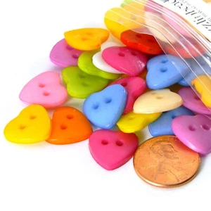 100 botones de costura de plástico acrílico de plástico cardíaco plano surtido de 2 orificios de color mixto (14 mm) de 2 orificios - Imagen 1 de 1