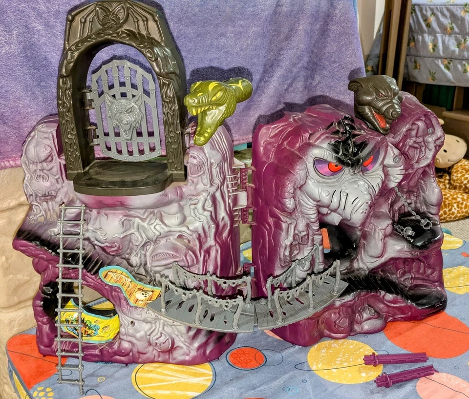 Juego Mattel Masters of Universe MotU Snake Mountain 1984 de colección casi completo  Foto 1 de 4