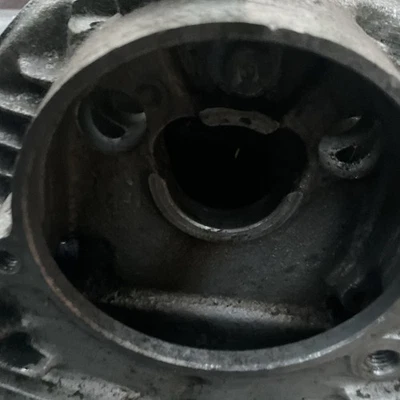  Cabeça de cilindro de uma peça Honda CB125S - Imagem 1 de 4