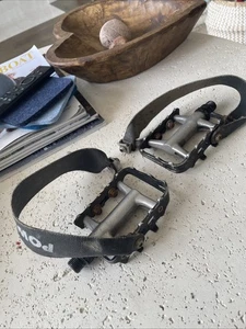 Performance Pedals With Power grips - Picture 1 of 8