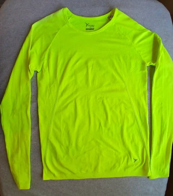 Camisa Old Navy Active M Go Dry Mujer Amarillo Neón Agujero para el Pulgar Manga Larga Tejida Fina Foto 1 de 4