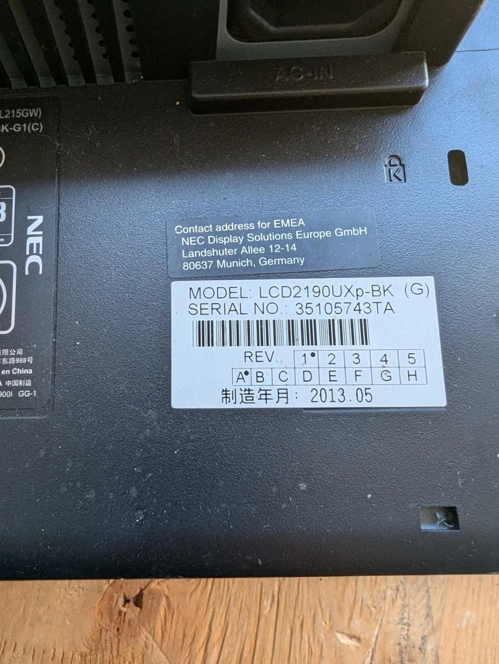 NEC MULTISYNC LCD2190UXI-BK 18" HIGH RESOLUTION IMAGING MONITOR - Image 1 of 4