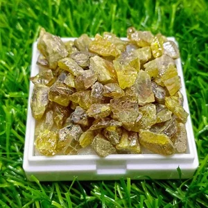 170 Karat gelber natürlicher Sphen Edelstein Posten durchschnittliche Größe über 2,5 Karat - Bild 1 von 5