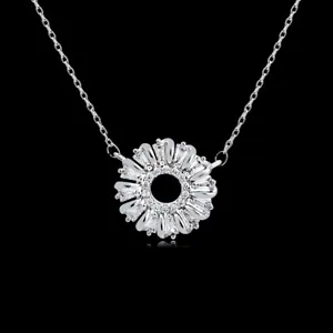 Delicate Cubic Zirconia Small Daisy Flower Necklace Pendant Platinum plated - Picture 1 of 2
