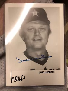 Joe Niekro Autographed Photograph Mini Hess’s Store Promotional - Picture 1 of 1