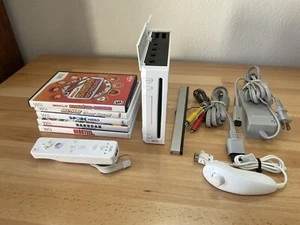 Nintendo Wii Gaming Console Bundle Sensor OEM Cables Controller with 5 Games - Picture 1 of 6
