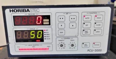 HORIBA STEC /PRESSURE CONTROLLER /PCU-3000 /HGS No. VYDV J88B - Image 1 of 4