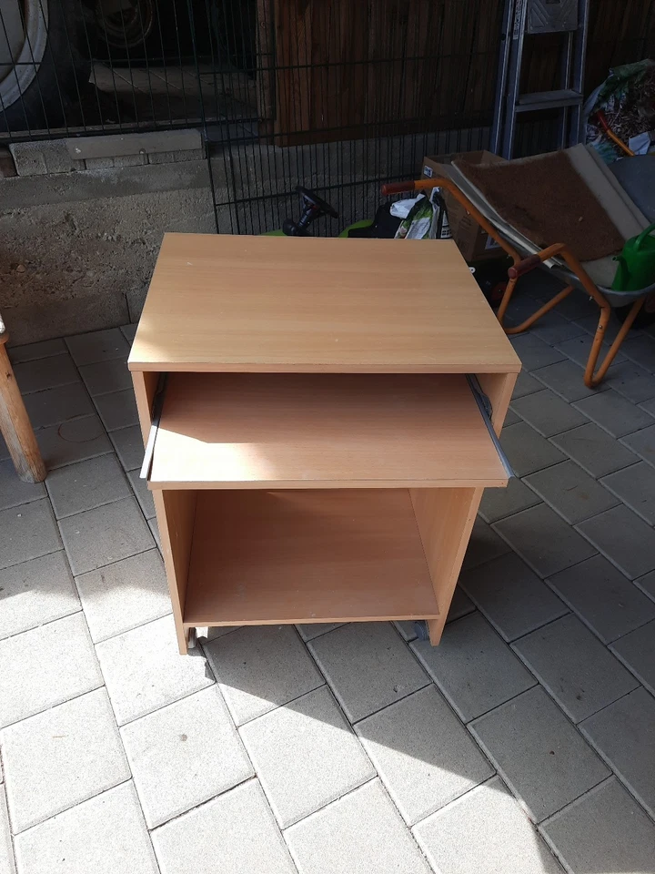 Rollwagen für Computer - Bild 1 von 1