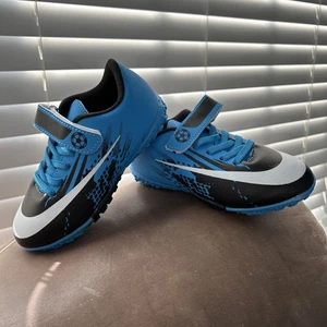 Neue CBuster Kinder Fußballschuhe Größe 11C EU 28 - Bild 1 von 5