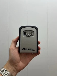 Master Lock Water-Resistant Combination Key Safe - Used & Working With Code - Picture 1 of 3