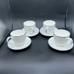 4 Lenox Microsafe Continental Dining Platinum Kaffeetassen & Untertassen - Bild 1 von 4
