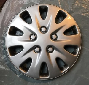 Used Wheel Cover fits: 2015 - Picture 1 of 3