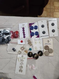 100 La Mode. JHB Int'l, Le Bouton Loose And Packaged Button Lot - Picture 1 of 6