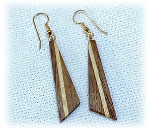 Pendientes colgantes de madera únicos hechos a mano con incrustaciones de madera dos tonos ligeros #3 - Imagen 1 de 4
